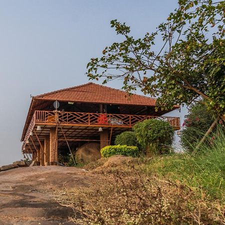 Отель Leo Woods Hampi River View Экстерьер фото