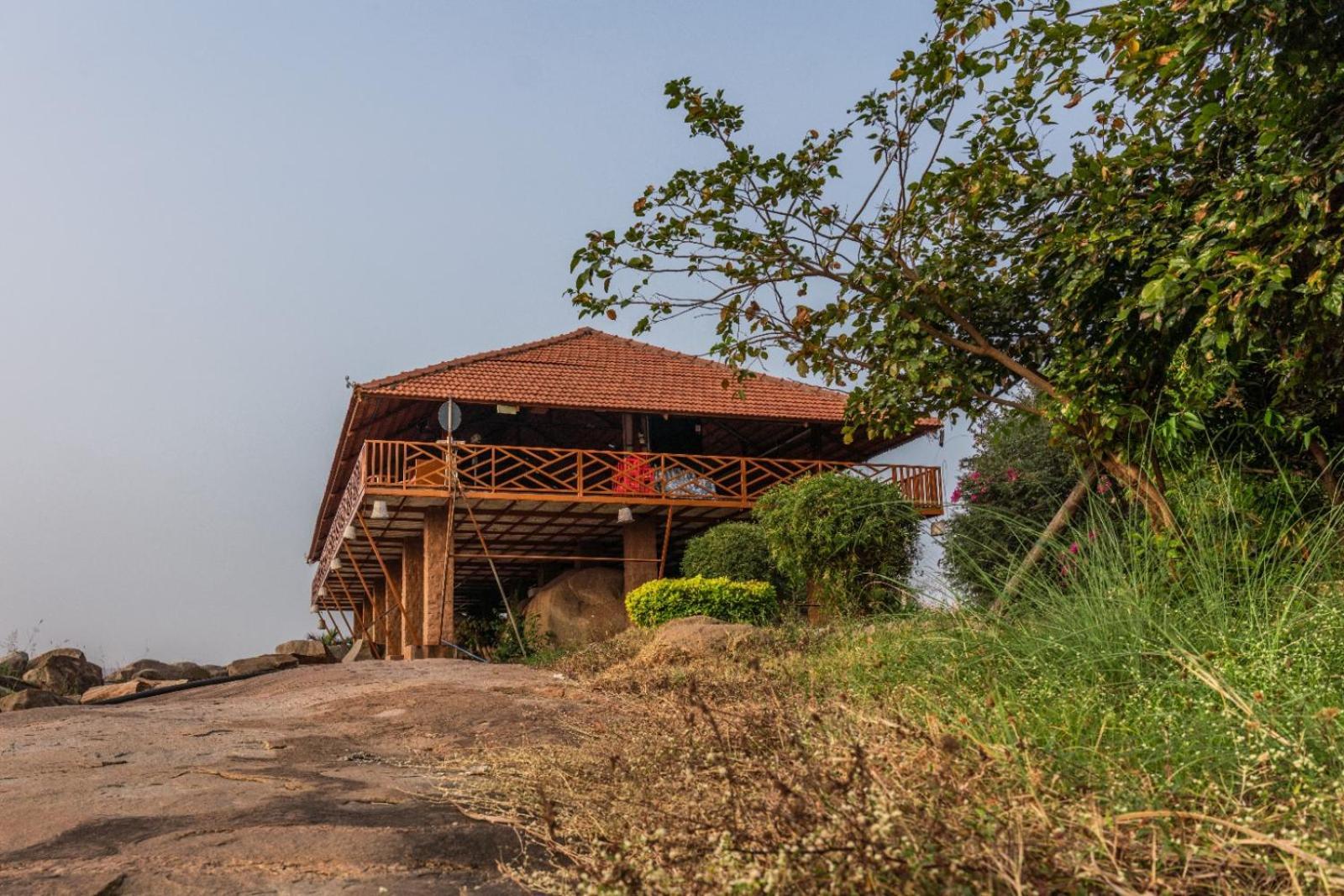 Отель Leo Woods Hampi River View Экстерьер фото