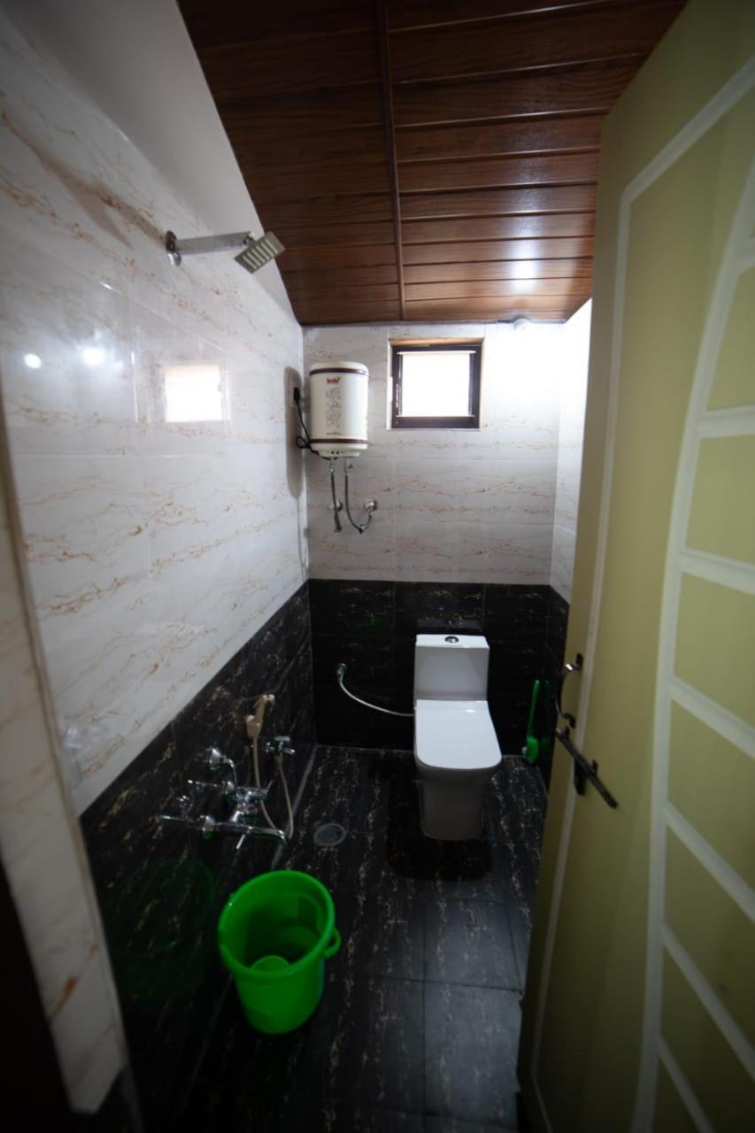 Отель Leo Woods Hampi River View Экстерьер фото
